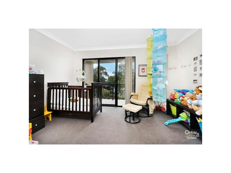 20/54 Osprey Dr, Illawong NSW 2234