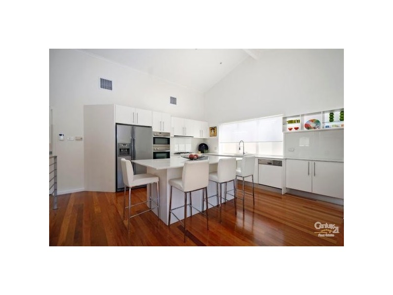 79 Griffin Parade, Illawong NSW 2234