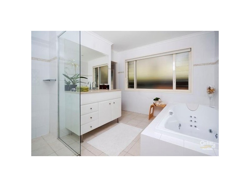 79 Griffin Parade, Illawong NSW 2234