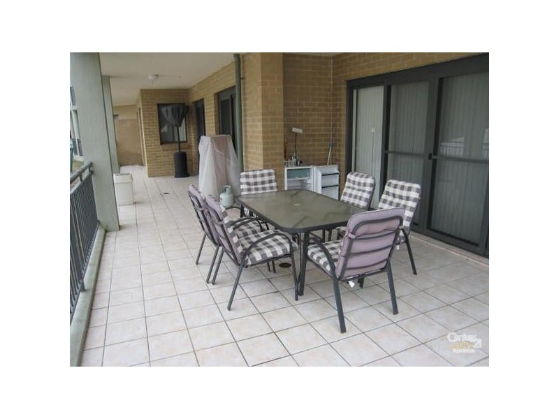 8/82-90 Allison Crescent, Menai NSW 2234