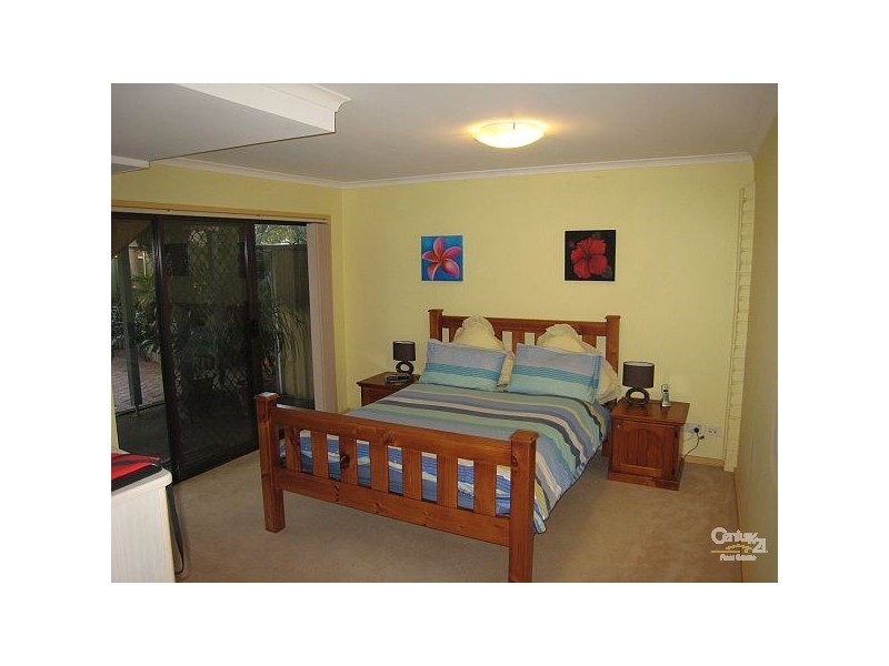 4 Lee Place, Illawong NSW 2234