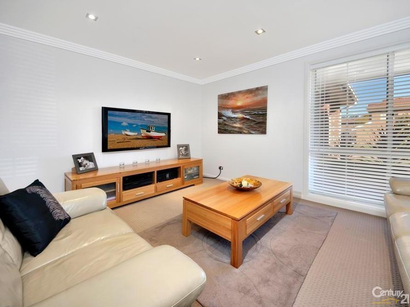 39 Dewberry Close, Menai NSW 2234