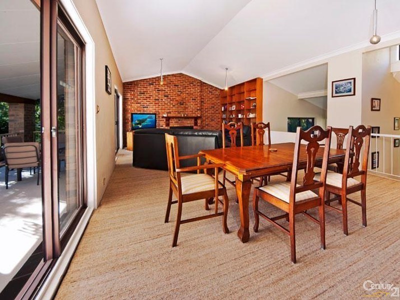 75 Bignell St, Illawong NSW 2234