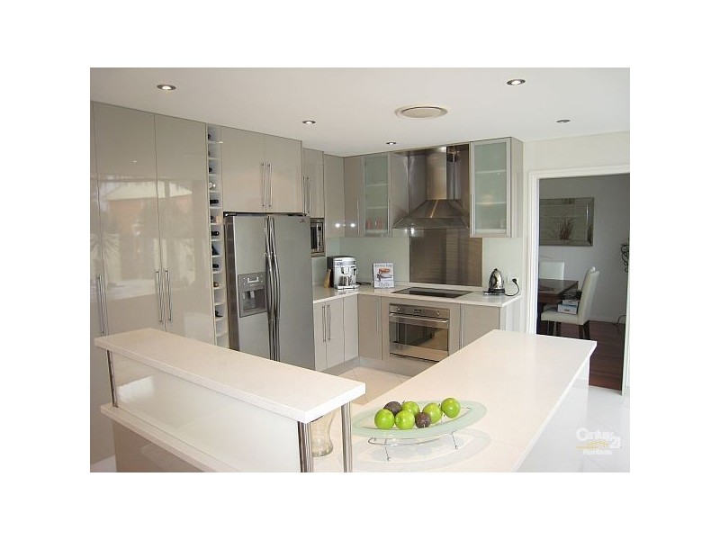 22 Phoenix Place, Illawong NSW 2234