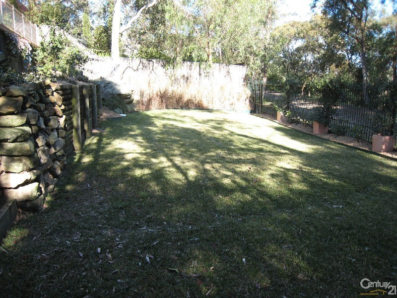 20 Portland Close, Illawong NSW 2234