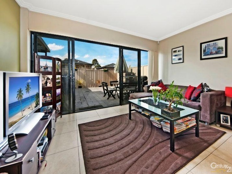 6/54 Osprey Dr, Illawong NSW 2234