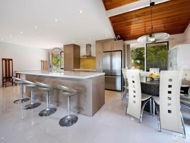 10 Tamarind Place, Alfords Point NSW 2234