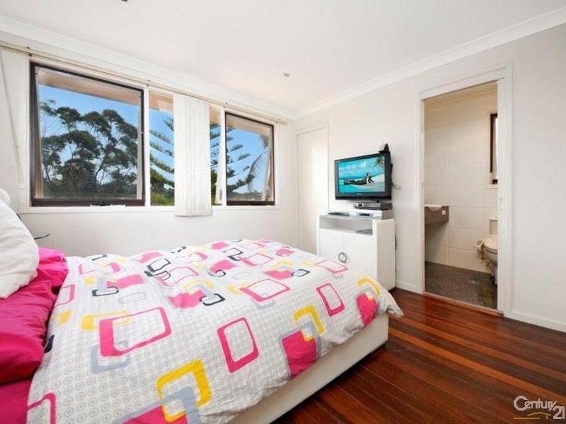 10 Tamarind Place, Alfords Point NSW 2234