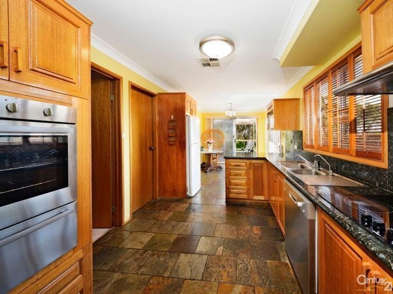 16 Brushwood Drive, Alfords Point NSW 2234