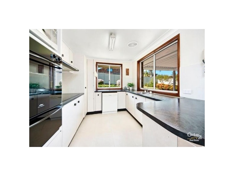 18 Hall Drive, Menai NSW 2234