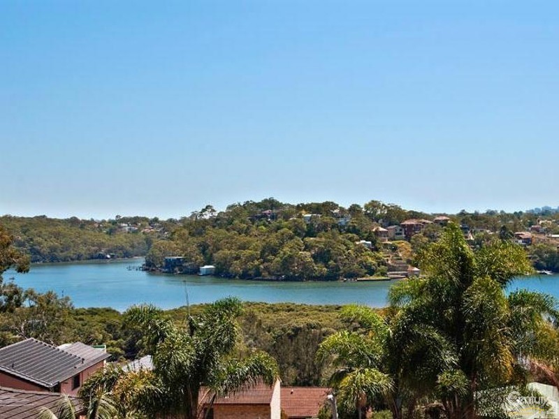 99 Bignell Street, Illawong NSW 2234