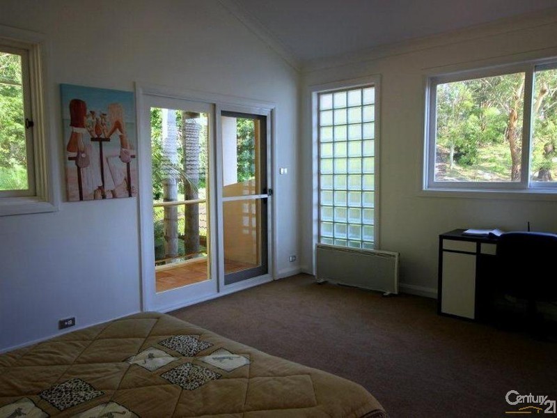 99 Bignell Street, Illawong NSW 2234