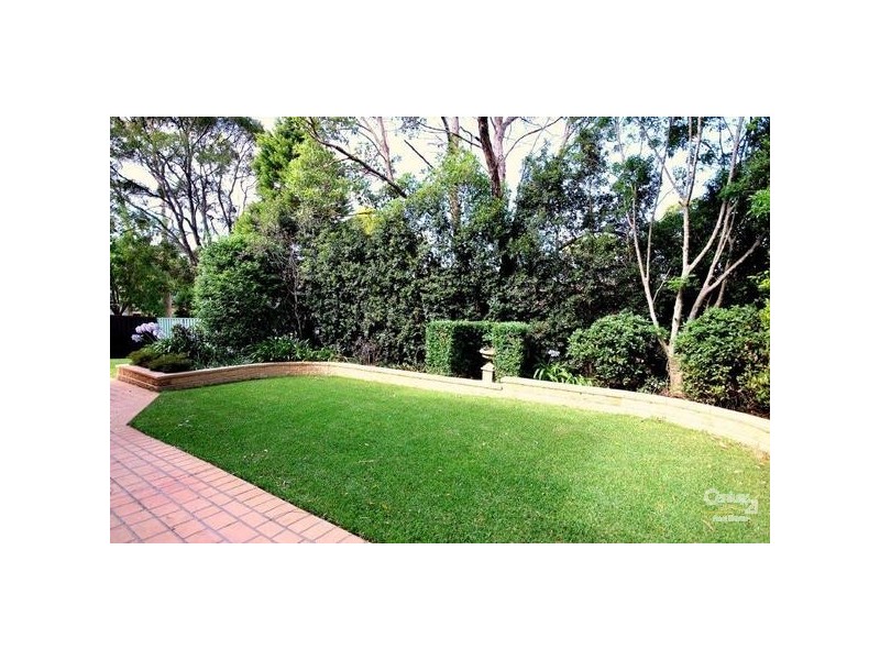 14 Blaxland Drive, Illawong NSW 2234