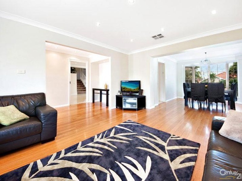 11 Barnsley Place, Menai NSW 2234