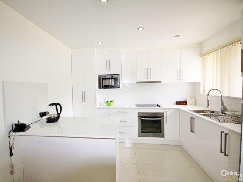 2 Court Place, Menai NSW 2234