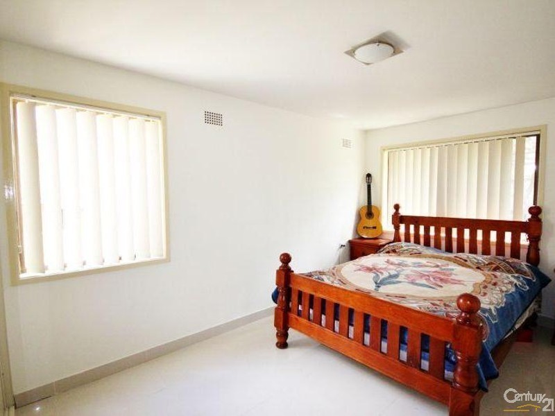 2 Court Place, Menai NSW 2234