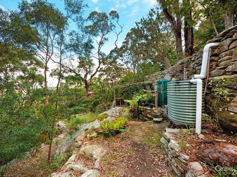 35 Sproule Rd, Illawong NSW 2234