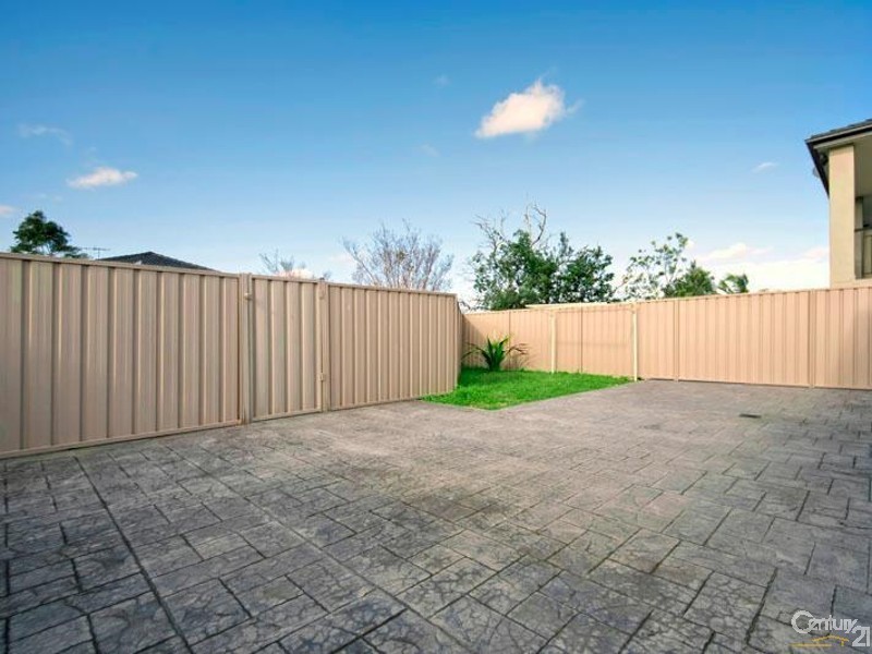 7/54 Osprey Dr, Illawong NSW 2234