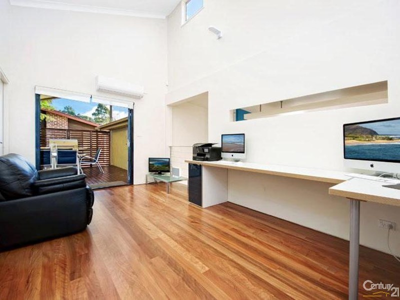 33 Burley Close, Illawong NSW 2234