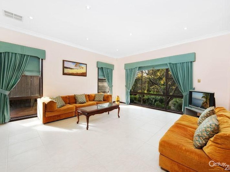 34 Sylvan Ridge Drive, Illawong NSW 2234