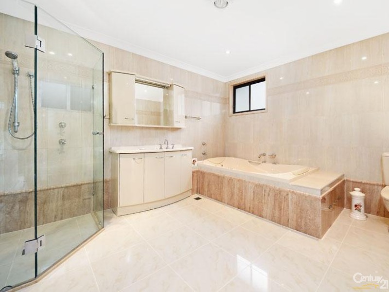 34 Sylvan Ridge Drive, Illawong NSW 2234