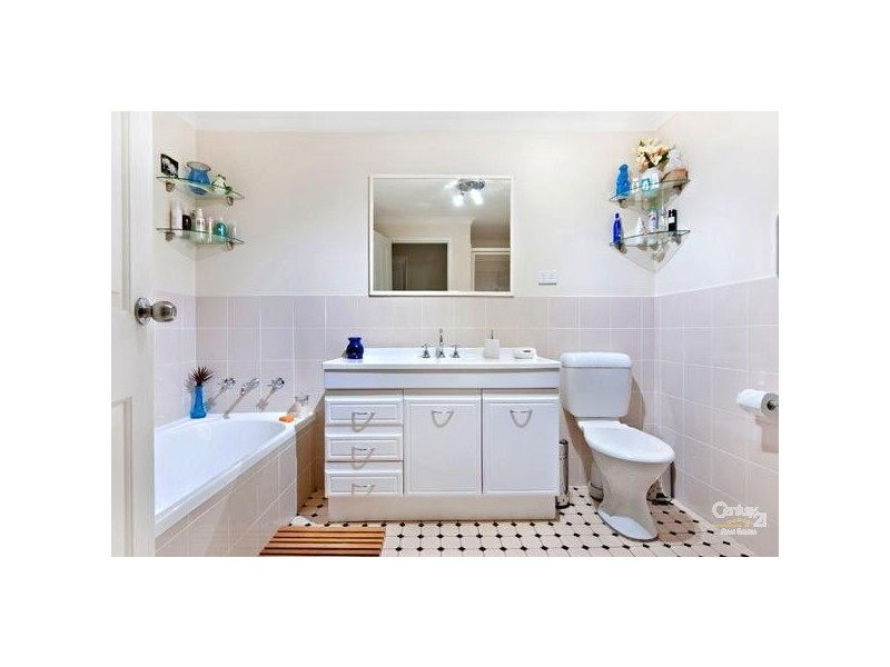 9/82-90 Allison Crescent, Menai NSW 2234