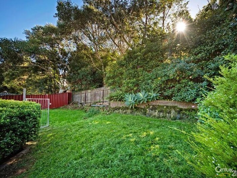 29 Moreton Road, Illawong NSW 2234