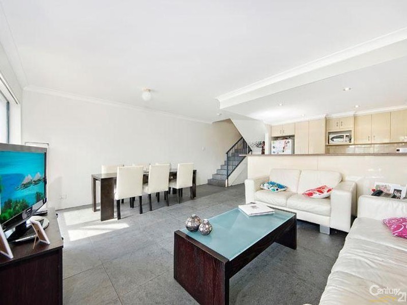 18/92-96 Allison Crescent, Menai NSW 2234