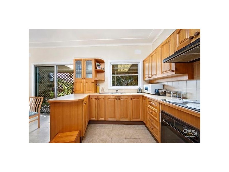 28 Allwood Crescent, Lugarno NSW 2210