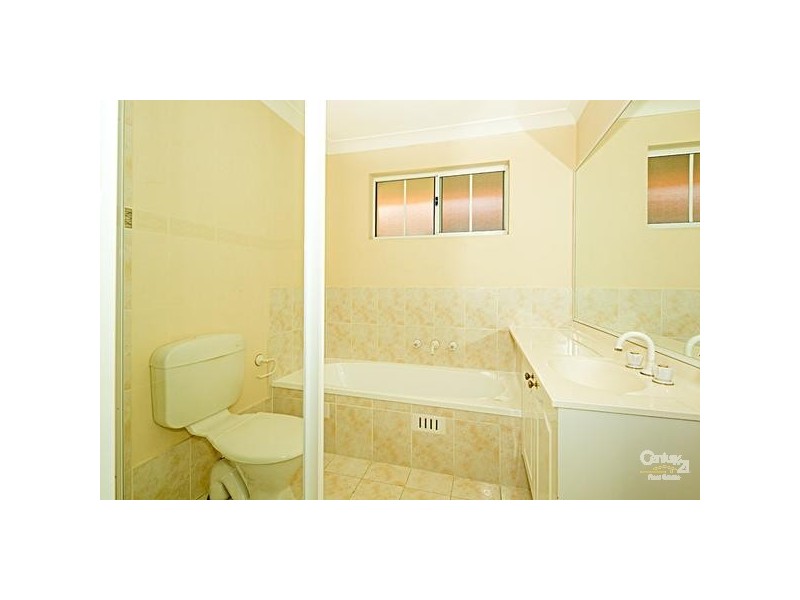 8/18 Daintree Way, Menai NSW 2234