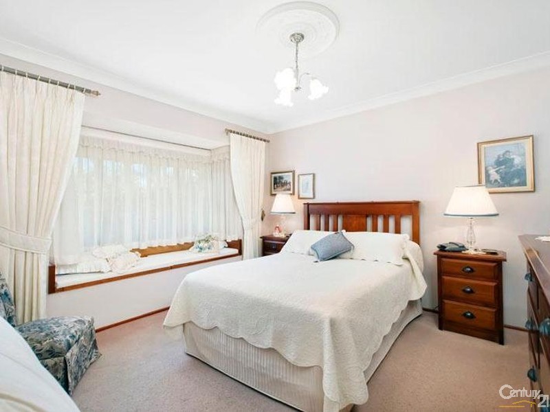 33 Ferrier Drive, Menai NSW 2234