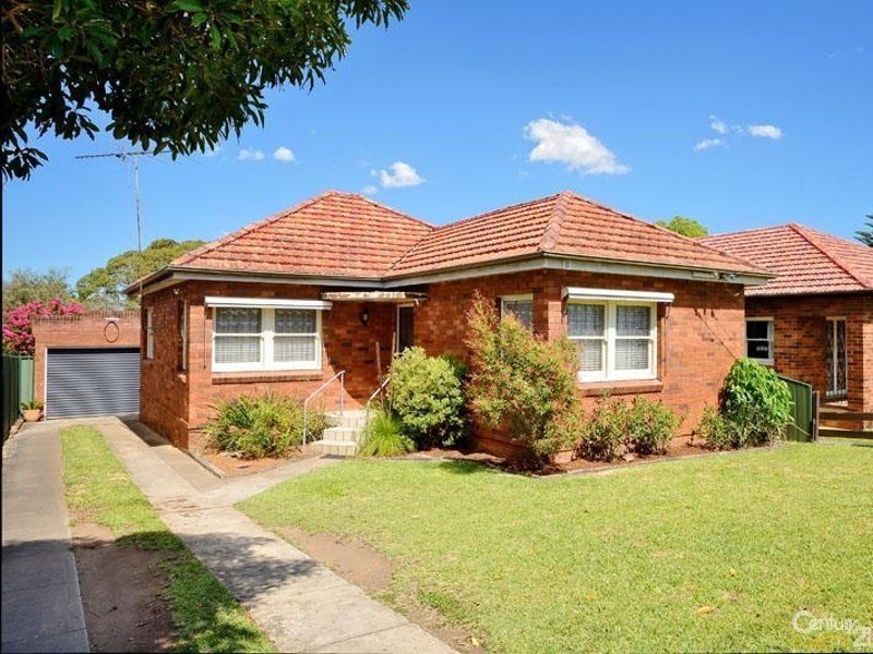 11 Lesley Avenue, Revesby NSW 2212