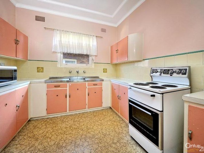 11 Lesley Avenue, Revesby NSW 2212