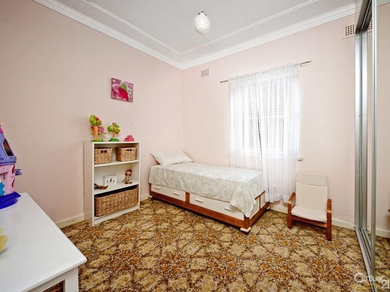 11 Lesley Avenue, Revesby NSW 2212