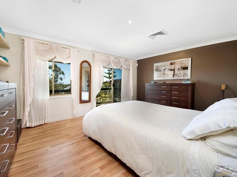 2 Kentia Place, Alfords Point NSW 2234