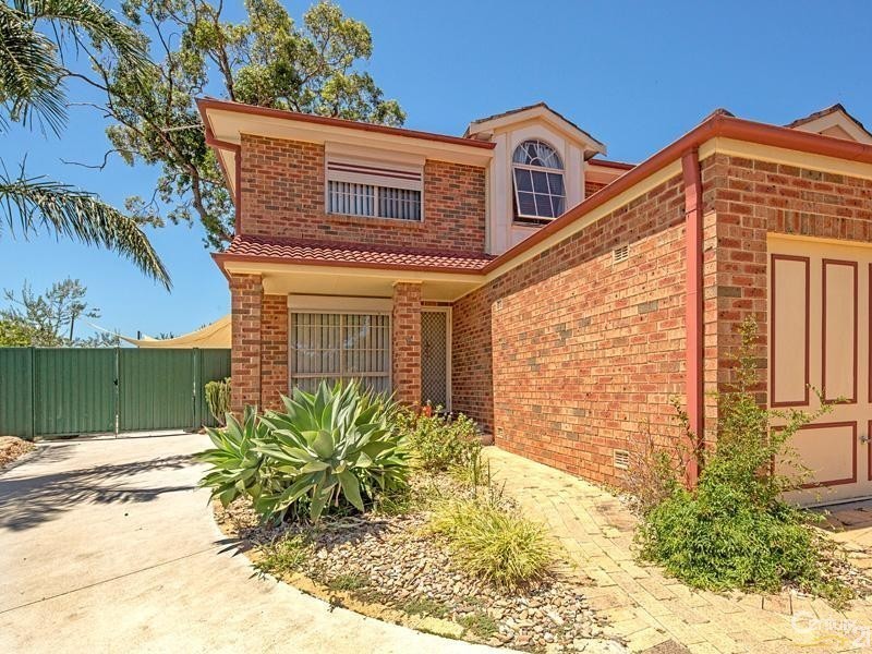 2A Davis Place, Menai NSW 2234