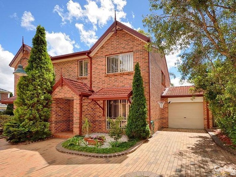 3/10 Owen Jones Row, Menai NSW 2234