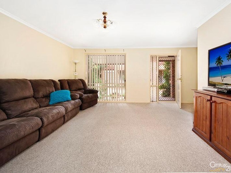 3/10 Owen Jones Row, Menai NSW 2234