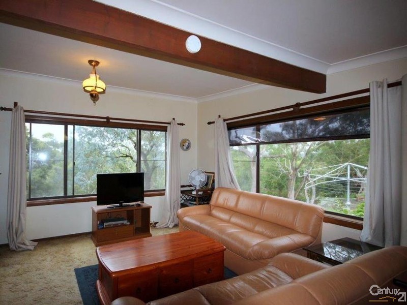 92 Bignell Street, Illawong NSW 2234