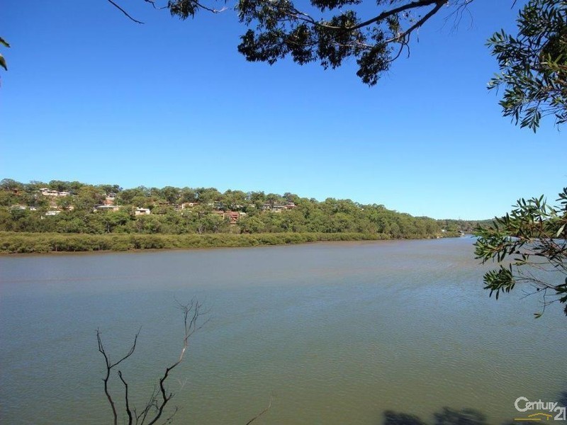 92 Bignell Street, Illawong NSW 2234