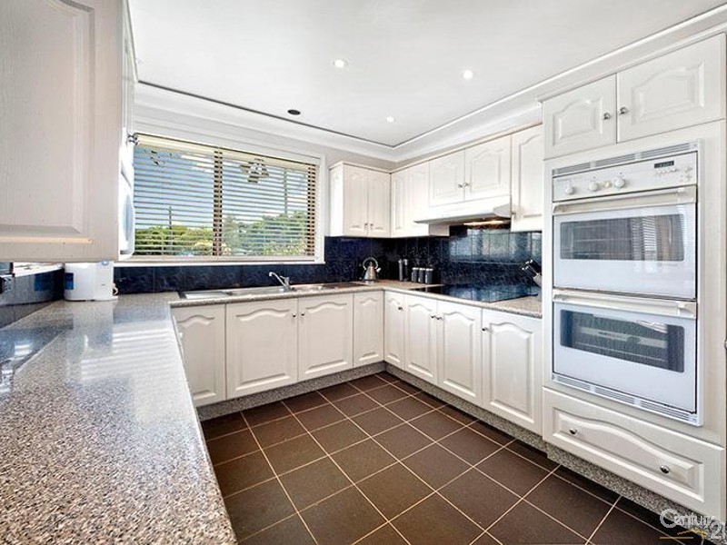 4 Lola Place, Miranda NSW 2228