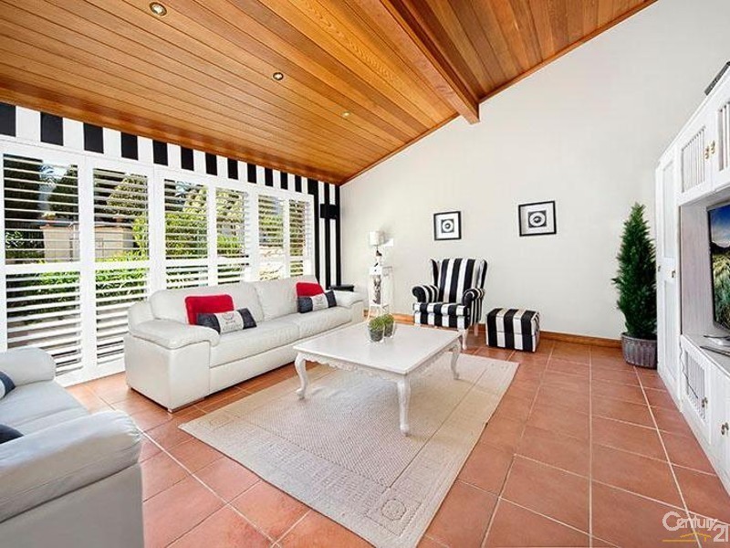 40 Hall Drive, Menai NSW 2234