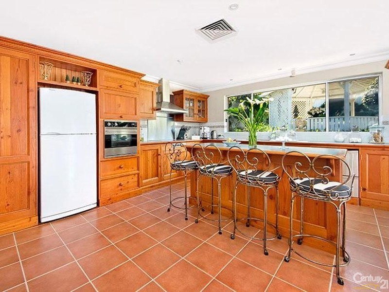 40 Hall Drive, Menai NSW 2234