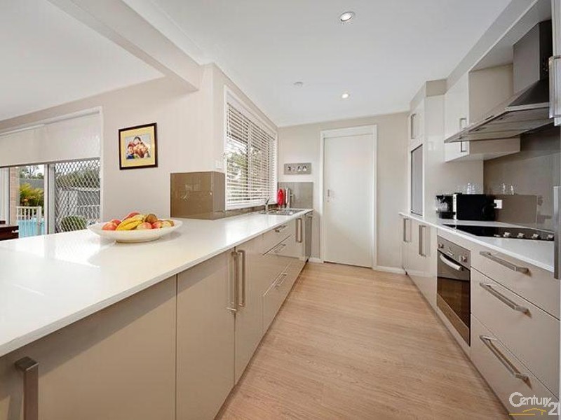 10 Ribbon Gum Close, Alfords Point NSW 2234