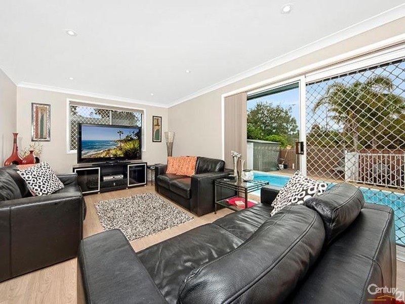 10 Ribbon Gum Close, Alfords Point NSW 2234