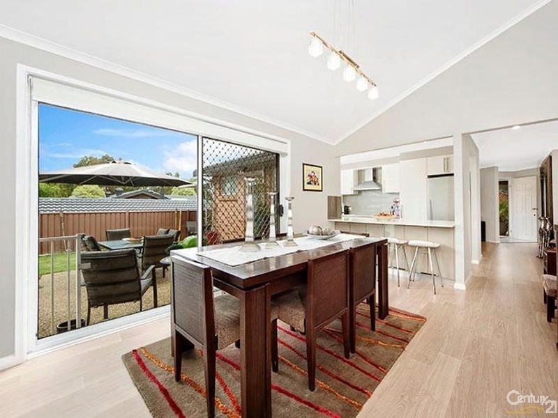 10 Ribbon Gum Close, Alfords Point NSW 2234