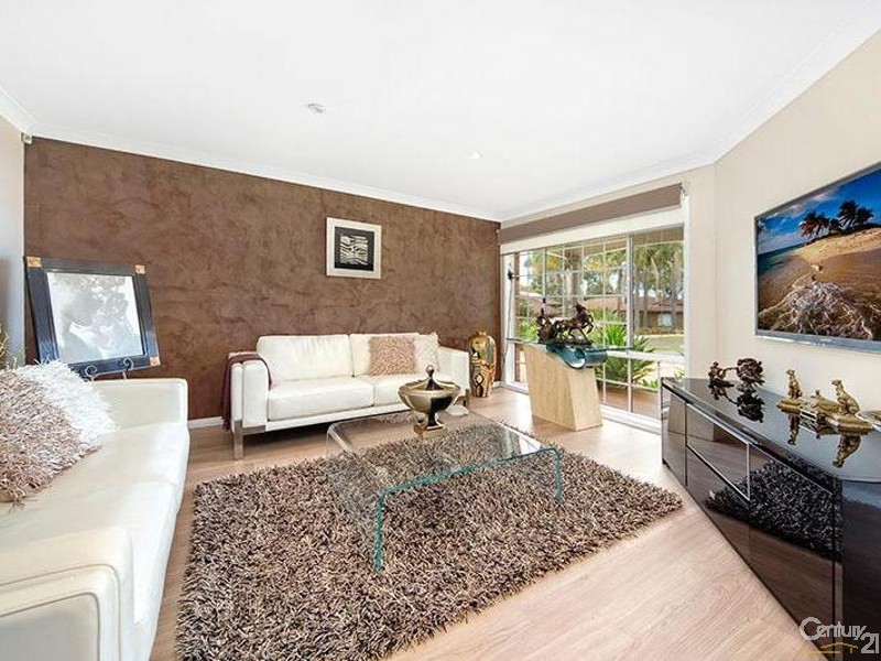 10 Ribbon Gum Close, Alfords Point NSW 2234