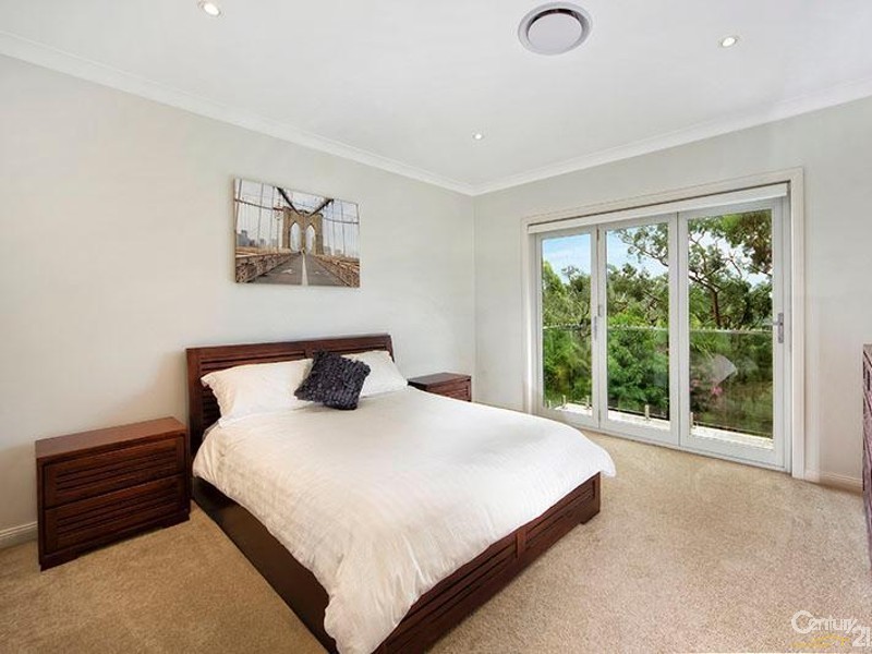 16 Kippax Pl, Menai NSW 2234