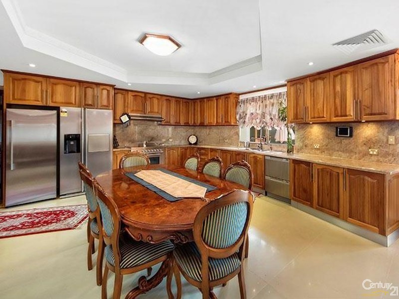 33 Dilkara Circ., Menai NSW 2234