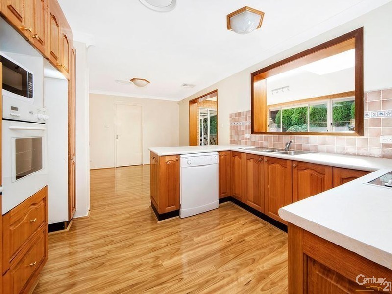 1 West Close, Illawong NSW 2234